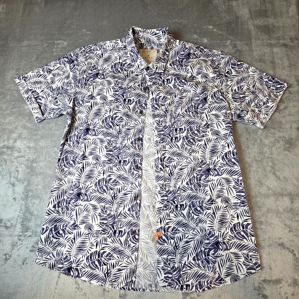 Amiani Large mens short sleeve button up shirt cuff sleeves very clean summer